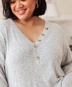 Ave Shops Clothing Feeling Cozy Top In Heather Gray