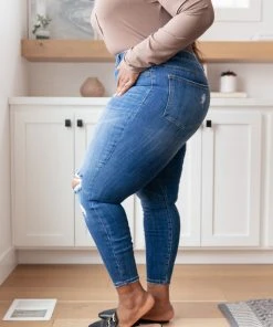 Ave Shops Get Together Mid-Rise Skinny Jegging Bottoms & Jeans