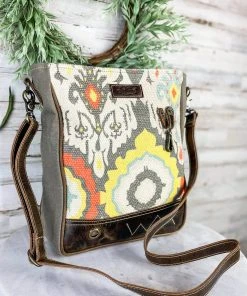Sixtease Green Multi Color Medley Crossbody Handbags & Wallets