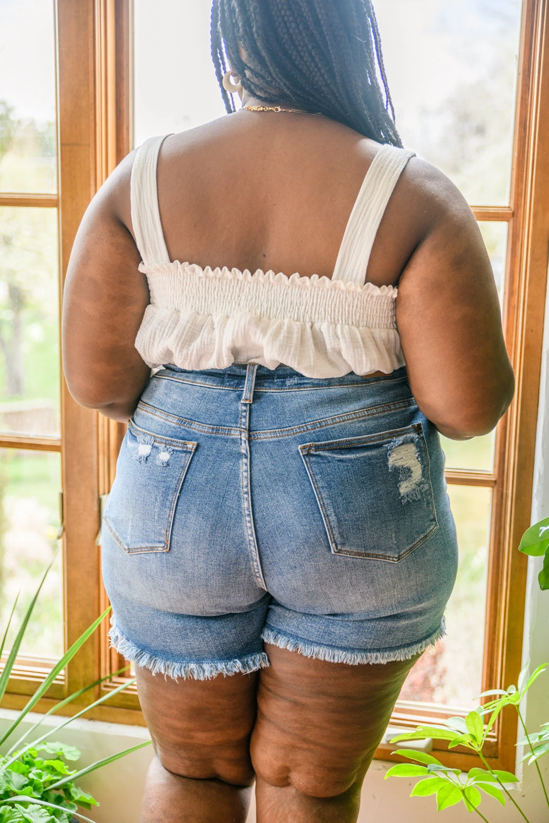 Ave Shops Women's Hi-Rise Sun Embroidery Cutoff Denim Shorts 10 Ave Shops Hi-Rise Sun Embroidery Cutoff Shorts Bottoms & Jeans