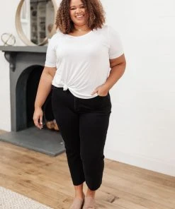 Ave Shops High Waist Mom Fit Jeans In Black