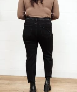 Ave Shops High Waist Mom Fit Jeans In Black