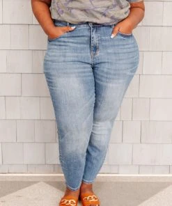 Ave Shops High Waist Slim Fit Jeans