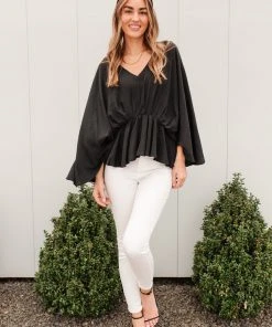 Ave Shops Main Character Moment Top In Black Clothing