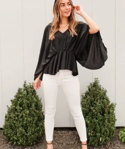 Ave Shops Main Character Moment Top In Black Clothing