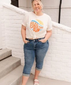 Ave Shops Clothing Here Comes The Sun Graphic Tee