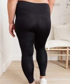 Ave Shops Keep Up Black Leggings