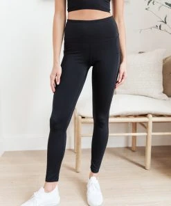 Ave Shops Keep Up Black Leggings
