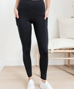 Ave Shops Keep Up Black Leggings