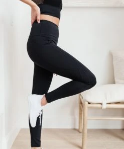 Ave Shops Keep Up Black Leggings