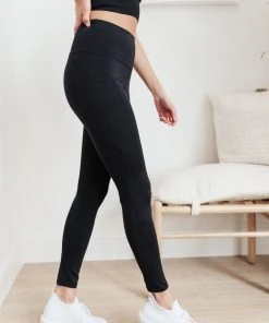 Ave Shops Keep Up Black Leggings