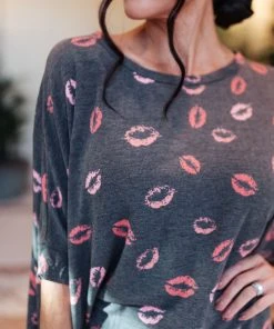 Ave Shops Kiss Kiss Top In Charcoal Clothing