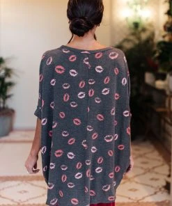 Ave Shops Kiss Kiss Top In Charcoal Clothing