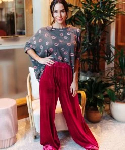 Ave Shops Kiss Kiss Top In Charcoal Clothing