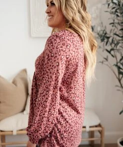 Ave Shops Leopard Kiss Top