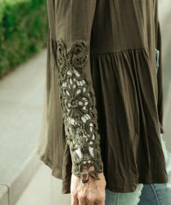 Ave Shops Little Bit Of Lace Cardigan In Olive | Women's Lightweight Knitwear 28 Ave Shops Little Bit Of Lace Cardigan In Olive