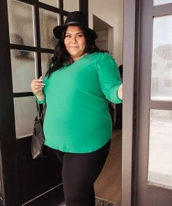 Ave Shops Clothing Lucky Chic Top In Kelly Green