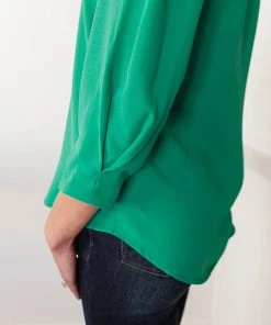 Ave Shops Clothing Lucky Chic Top In Kelly Green