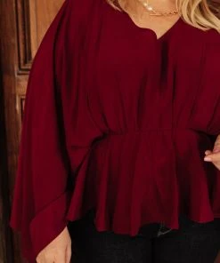 Ave Shops Main Character Moment Top