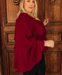 Ave Shops Main Character Moment Top