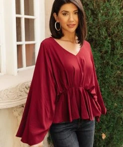 Ave Shops Main Character Moment Top