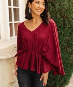 Ave Shops Main Character Moment Top