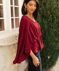 Ave Shops Main Character Moment Top