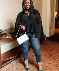 Ave Shops Main Character Moment Top In Black Clothing