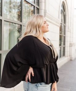 Ave Shops Main Character Moment Top In Black Clothing