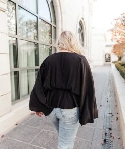 Ave Shops Main Character Moment Top In Black Clothing