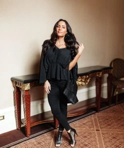 Ave Shops Main Character Moment Top In Black Clothing