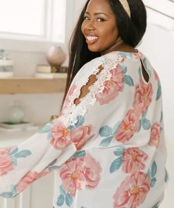 Ave Shops Maisy Floral Blouse In Ivory Clothing