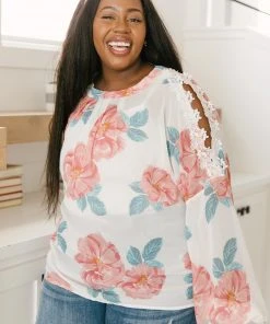 Ave Shops Maisy Floral Blouse In Ivory Clothing