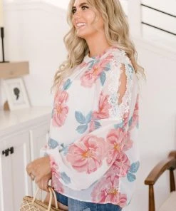Ave Shops Maisy Floral Blouse In Ivory Clothing