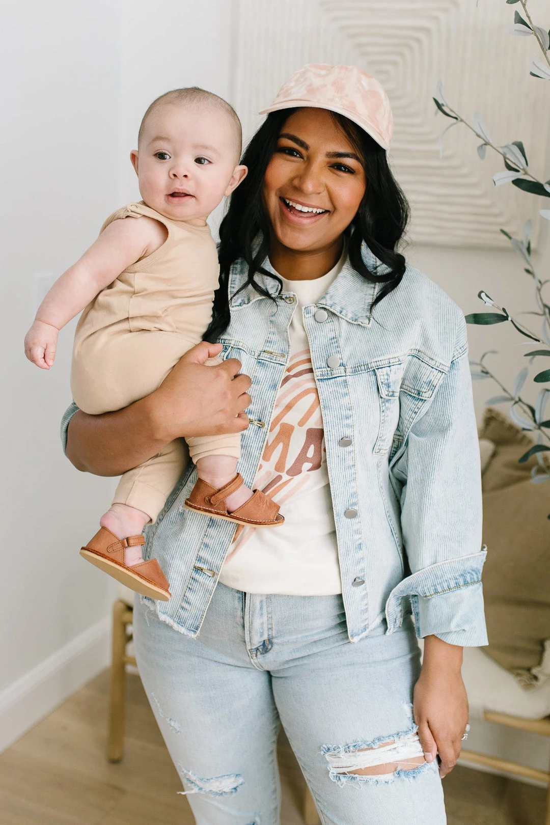 Ave Shops Clothing Mama Graphic Tee - Stylish Short Sleeve Top for Women 7 Ave Shops Clothing Mama Graphic Tee