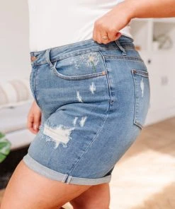 Ave Shops Women's Mid-rise Dandelion Embroidery Cuffed Shorts - Stylish Casual Bottoms 17 Ave Shops Mid-rise Dandelion Embroidery Cuffed Shorts