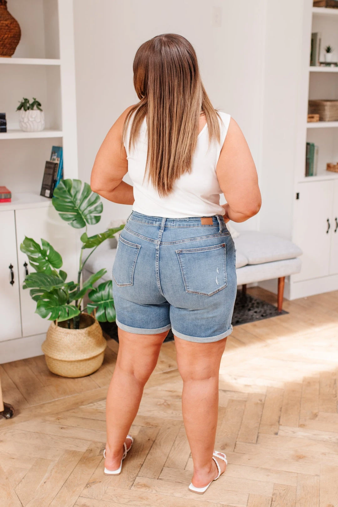 Ave Shops Women's Mid-rise Dandelion Embroidery Cuffed Shorts - Stylish Casual Bottoms 13 Ave Shops Mid-rise Dandelion Embroidery Cuffed Shorts