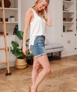 Ave Shops Women's Mid-rise Dandelion Embroidery Cuffed Shorts - Stylish Casual Bottoms 18 Ave Shops Mid-rise Dandelion Embroidery Cuffed Shorts