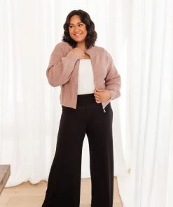 Ave Shops Bottoms & Jeans On The Move Knit Pants In Black