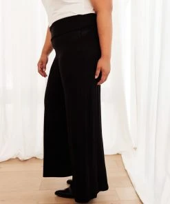 Ave Shops Bottoms & Jeans On The Move Knit Pants In Black