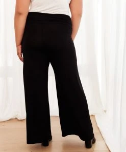 Ave Shops Bottoms & Jeans On The Move Knit Pants In Black