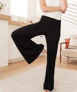 Ave Shops Bottoms & Jeans On The Move Knit Pants In Black