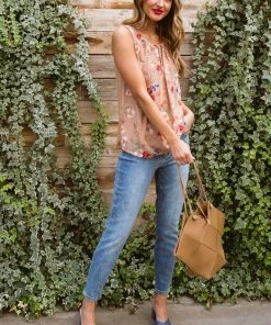 Ave Shops Orchids Pleated Sleeveless Blouse Clothing