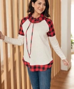 Ave Shops Clothing Plaid Details Top In Red