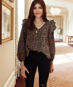 Ave Shops Clothing Prettiest Petals Top