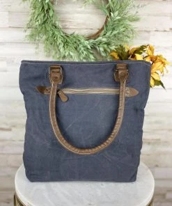 Sixtease Handbags & Wallets Red & Blue Aztec Tote/Handbag