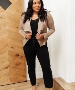 Ave Shops High Waist Mom Fit Jeans In Black