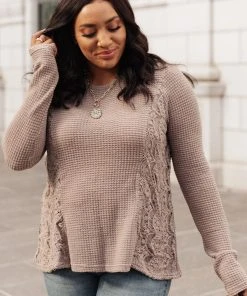 Ave Shops Side Of Art Top In Taupe