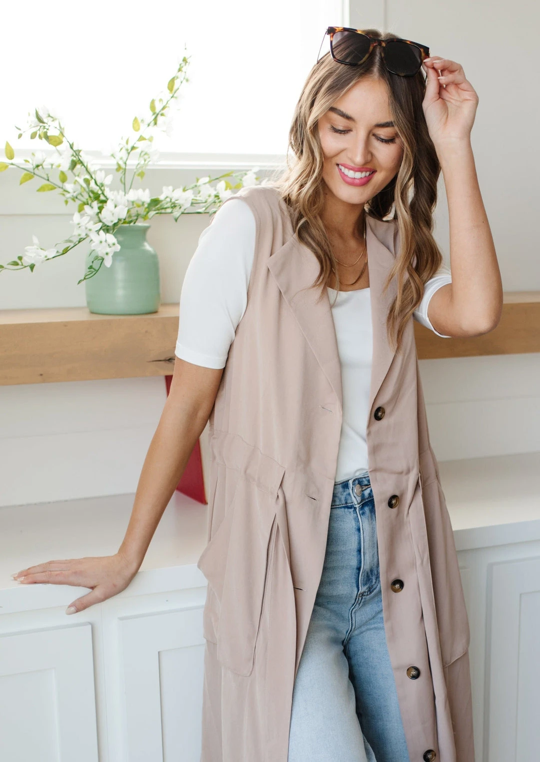 Ave Shops Small Talk Sleeveless Cardigan - Lightweight & Stylish Top for Women 3 Ave Shops Small Talk Sleeveless Cardigan Clothing