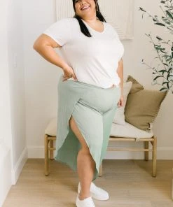 Ave Shops Spring Dream Pants In Green Bottoms & Jeans